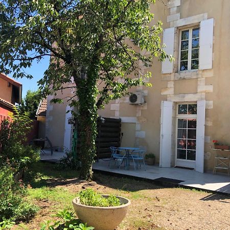 Chic & Charme 2 Apartment Bergerac Exterior photo